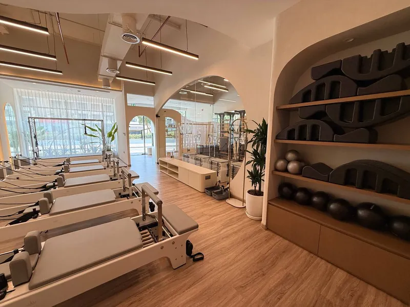 Inside Pilates Academy Arjan, rollers, balls and the props wall